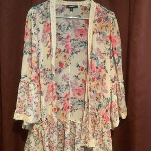 Torrid Size 0 Floral Kimono